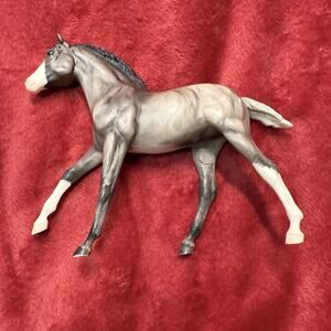 Breyer Traditional Moonbeam Grullo Foal #1156 Action Stock Horse Foal 2005-08